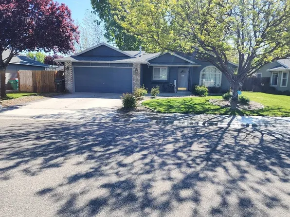 1064 N Crestley Ave, Meridian, ID 83642