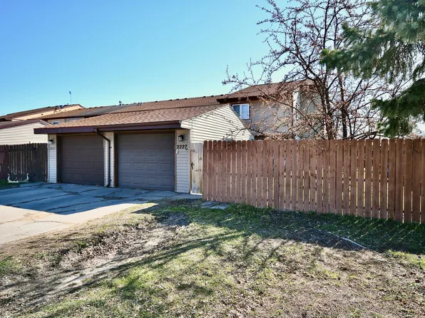 2227 32nd Ave S, Fargo, ND 58103