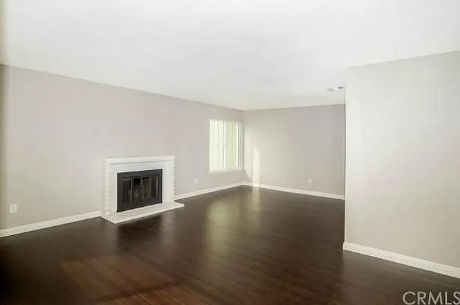 2057 S Cherry Ave — Photo 3