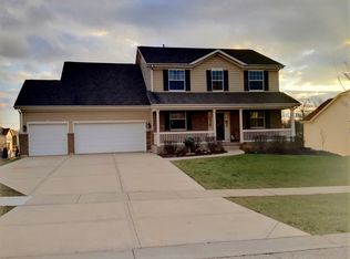 3321 Chase Ln, Elgin, IL 60124