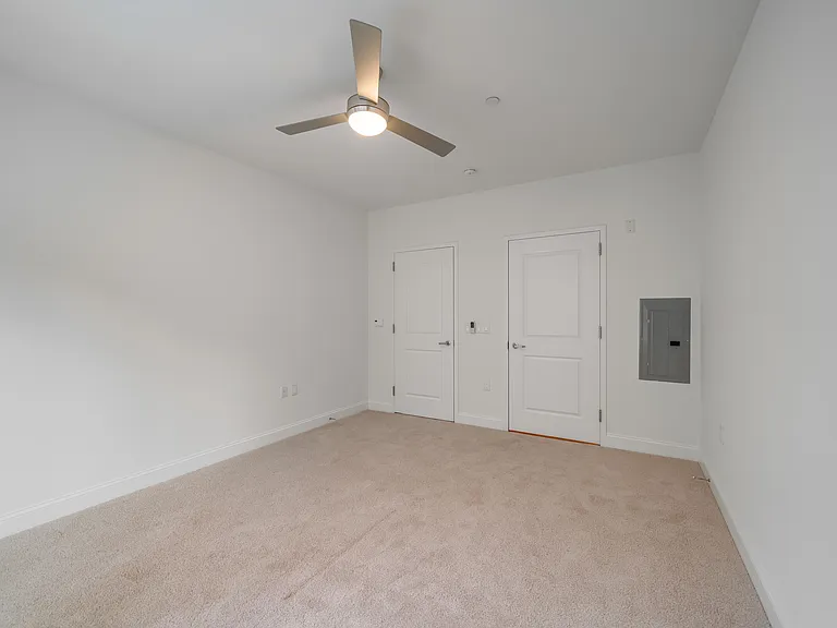 340A Old River Rd #421 — Photo 9