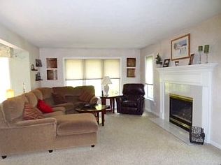 5th image of 339 Meadowlark Ln