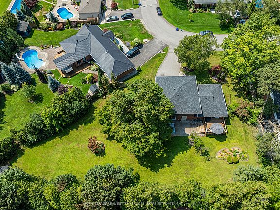 2nd image of 325 Fairview Dr