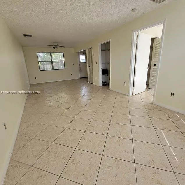 Building Photo - 814 Finley Ct