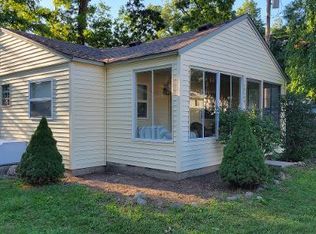 10690 Resort Rd, Pleasant Lake, MI 49272