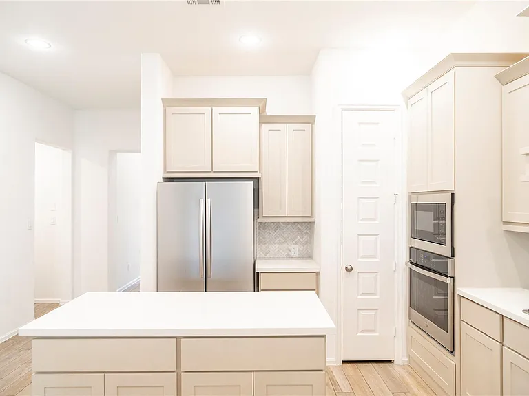 31410 Golden Cliffs Ln — Photo 17