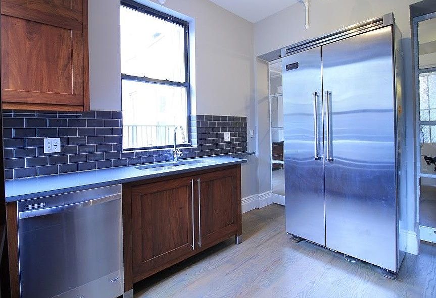 1st image of 168 Putnam Ave APT 1
