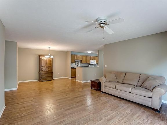 5th image of 6641 Hedington Sq APT 4