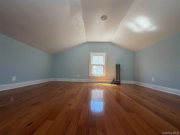 4th image of 9055 178th St
