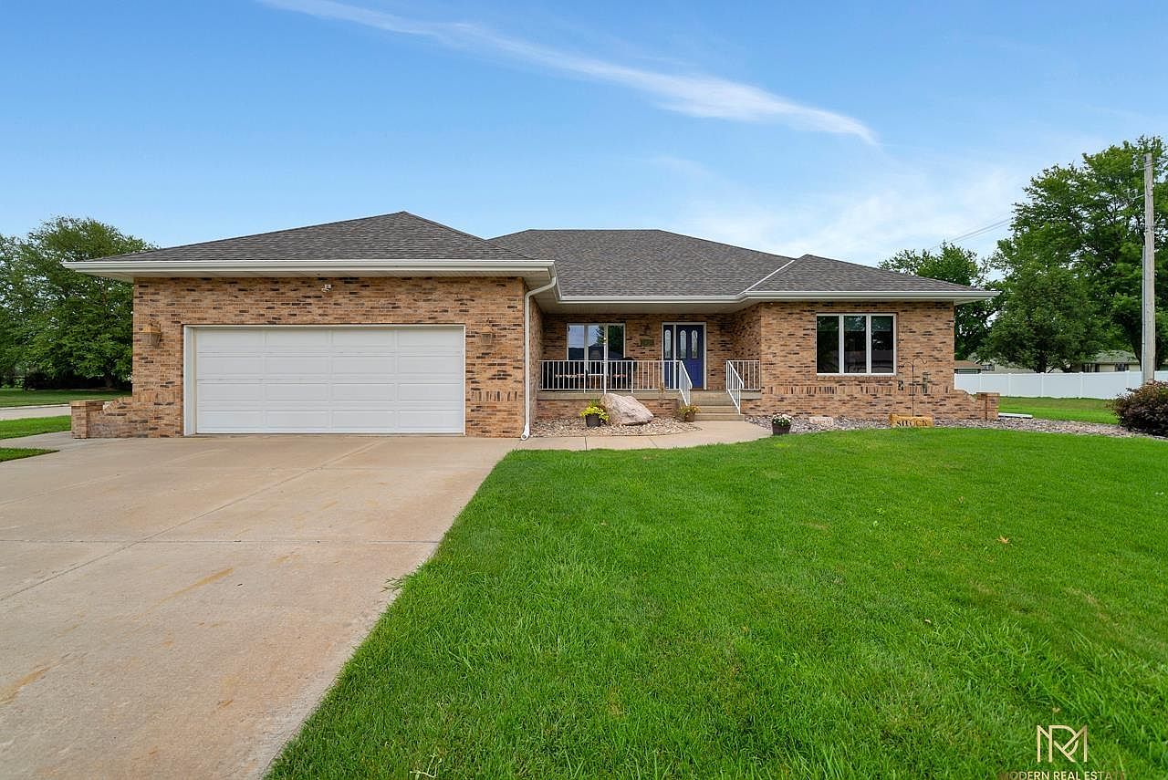 1421 Marshall St, Wood River, NE 68883 Zillow