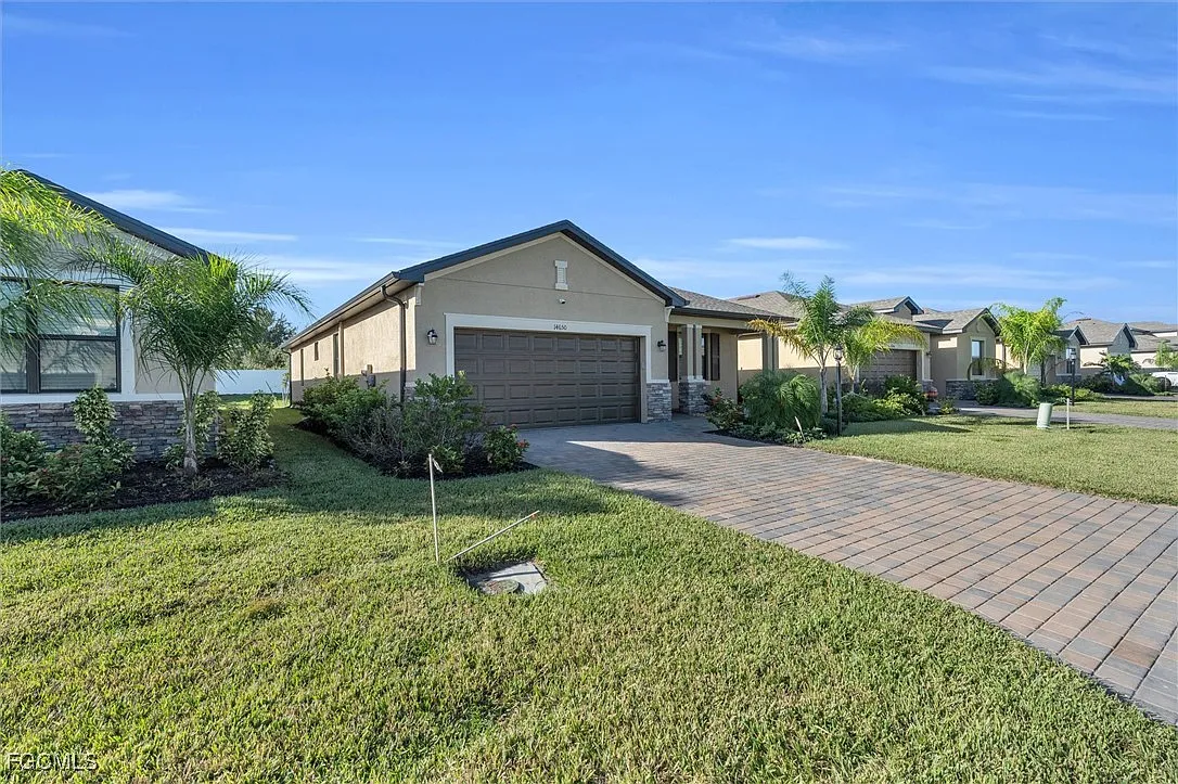 3 bed, 3.0 bath, 1852 sqft, $3,800 — Photo 4