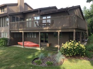 3803 Nagawicka Shores Dr, Hartland, WI 53029