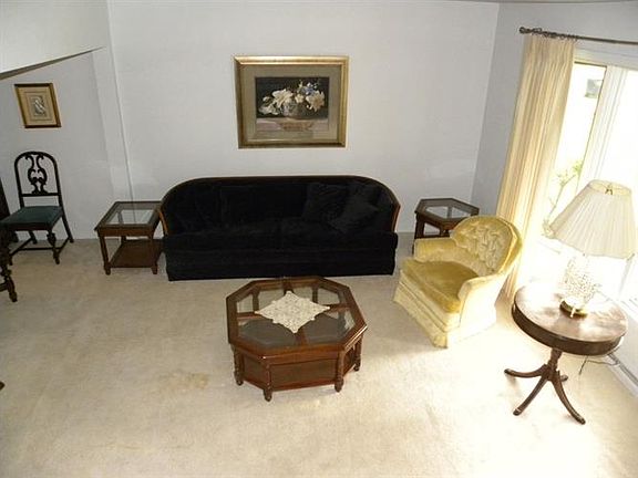 3rd image of 5640 Danbury Dr