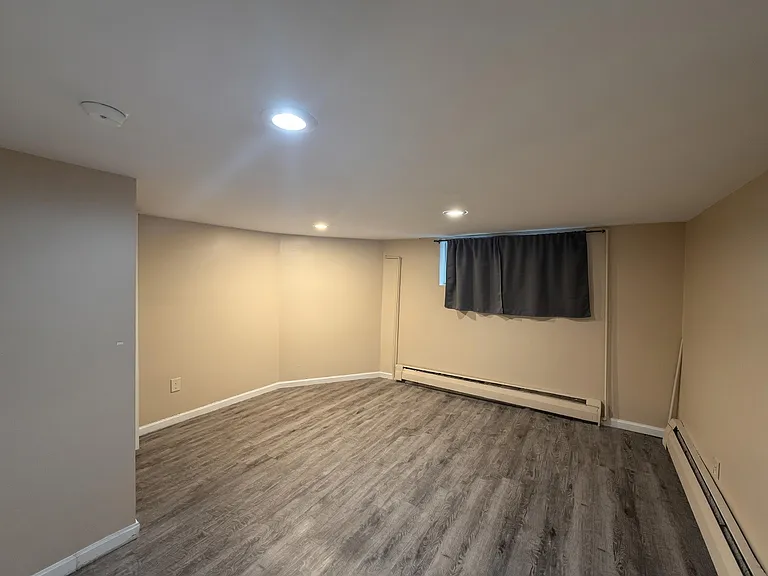 56 Telford Ave — Photo 13