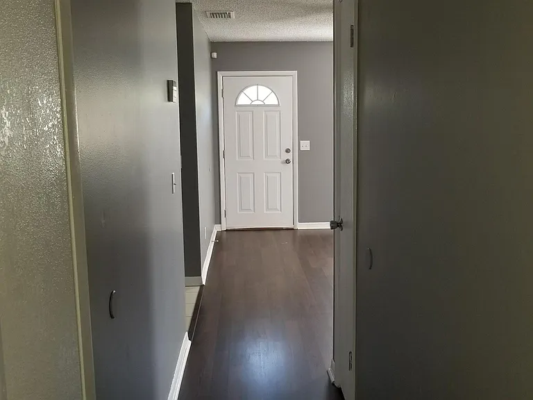 3209 W Lutz Lake Fern Rd — Photo 7