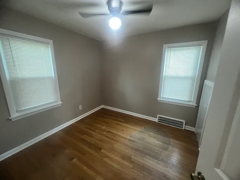 21301 Audette St — Photo 14