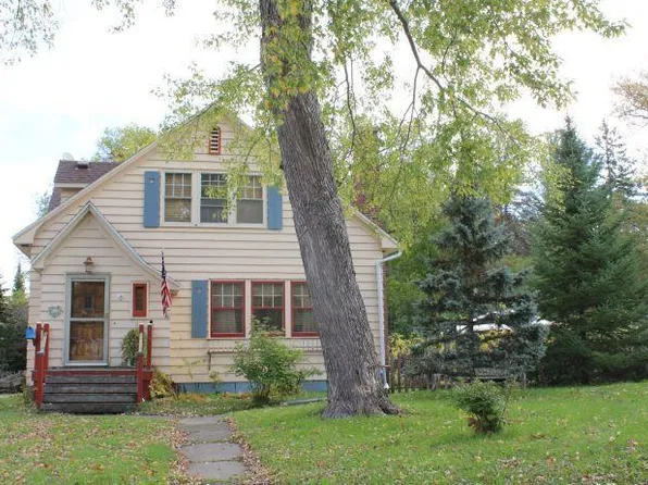 32 2nd Ave SE, Aitkin, MN 56431