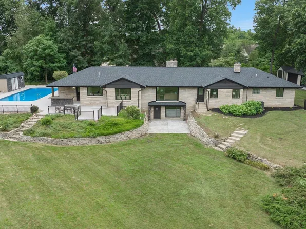 19395 Foley Cir S, South Bend, IN 46637