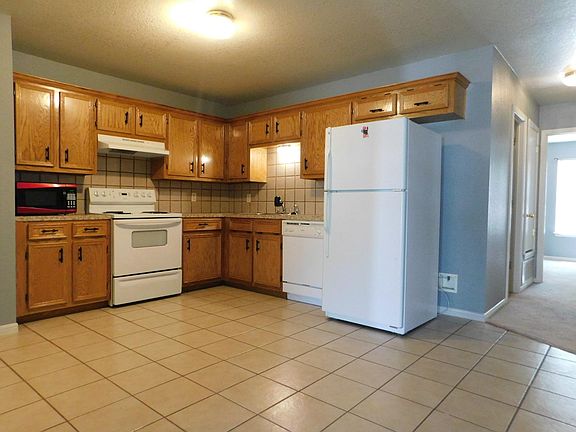 4th image of 4105 Primrose Dr Unit A