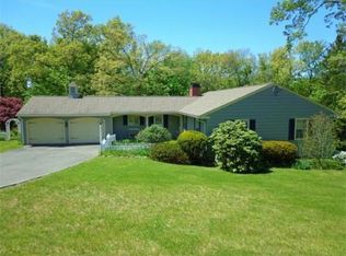 3 Oakridge Dr, Wilbraham, MA 01095