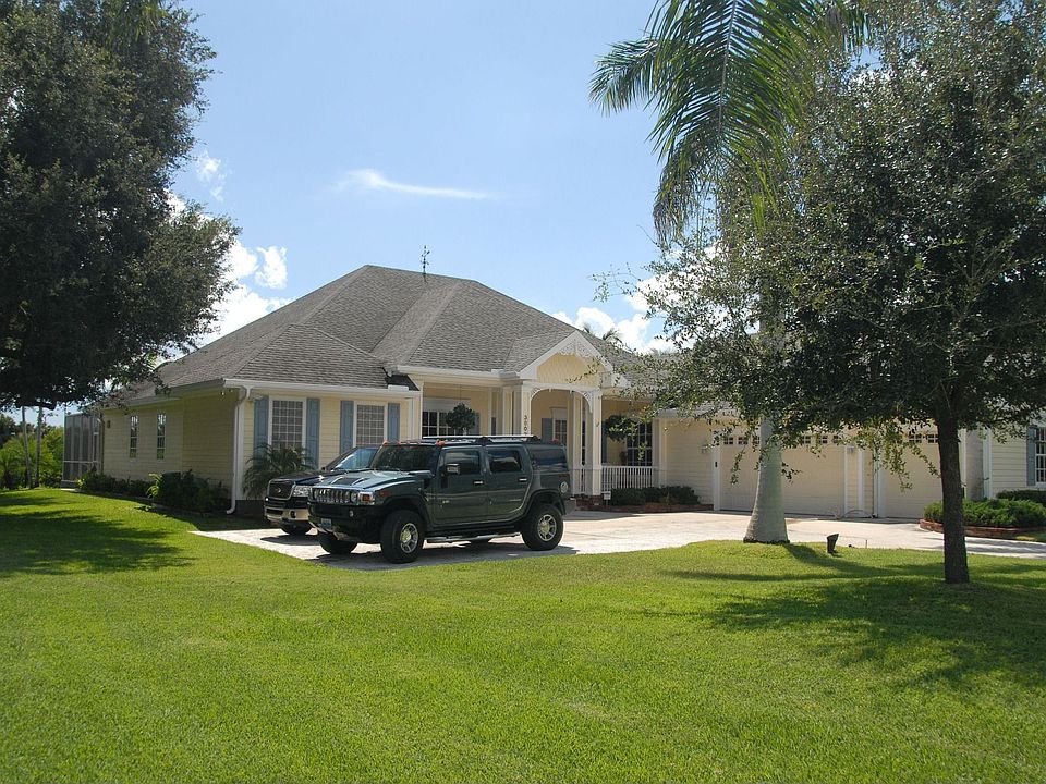 2nd image of 3802 Hidden Acres Cir S