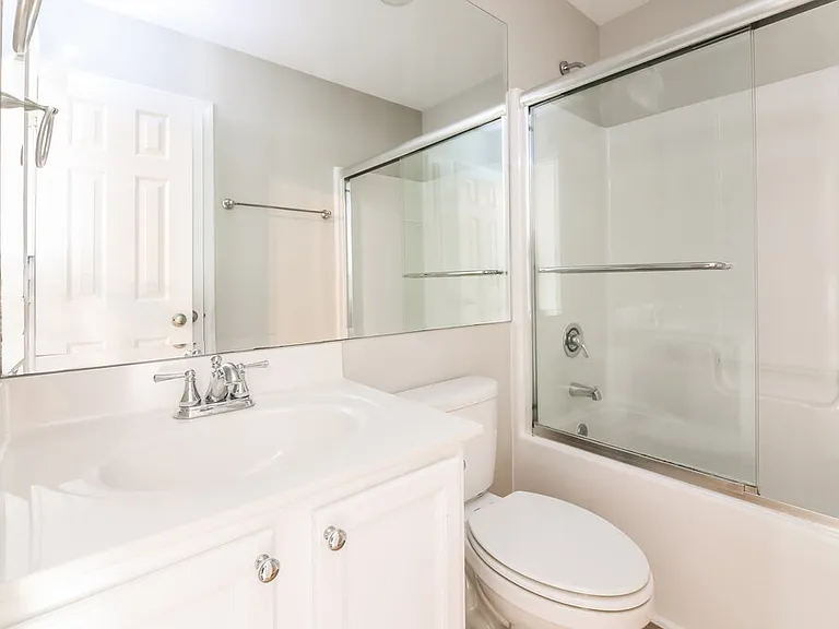 553 Texanna Way — Photo 16