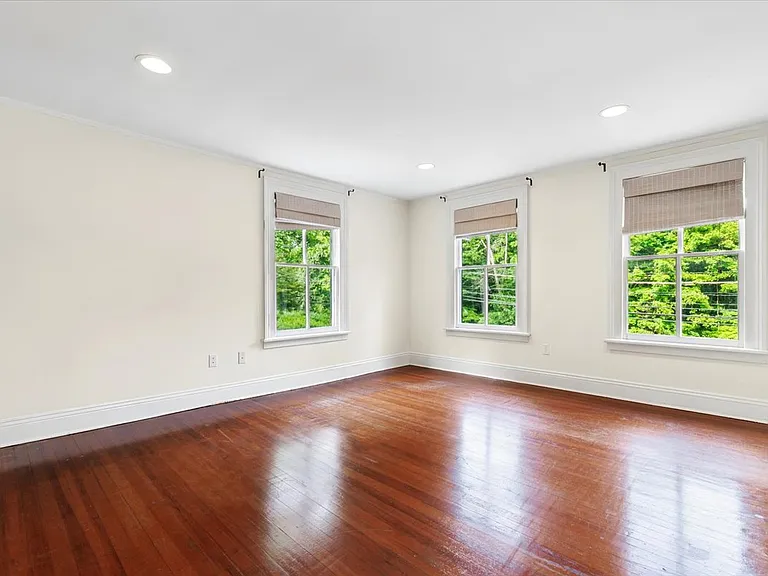 332 Riversville Rd — Photo 13