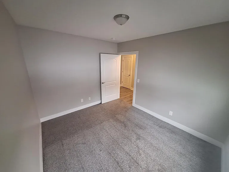 11290 Broadway St — Photo 55