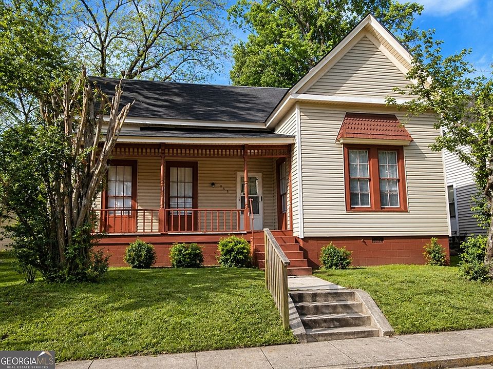 1st image of 858 Tenney Ave