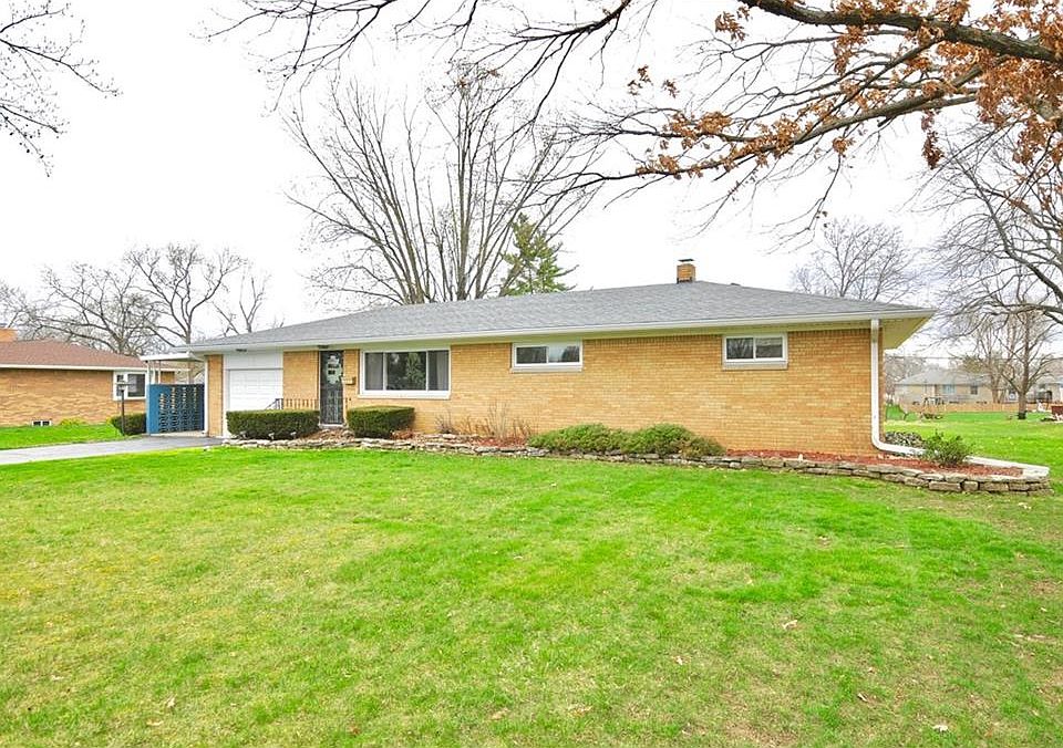 1st image of 210 Woodhill Dr