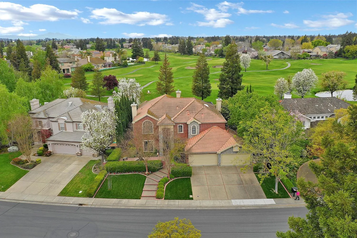 4425 Saint Andrews Dr photo 1