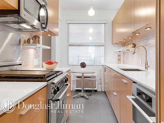 3rd image of 315 E 68th St #9AB