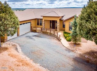 2765 Airpark Dr, Overgaard, AZ 85933