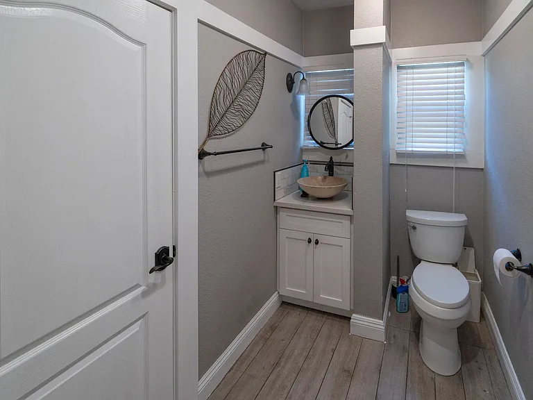 6407 Dix St — Photo 15