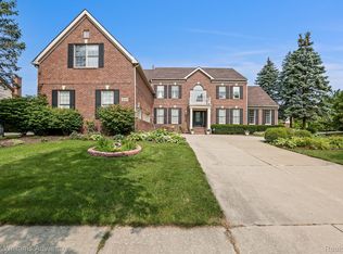 26551 Glenwood Dr, Novi, MI