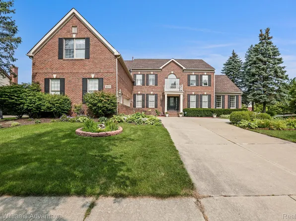 26551 Glenwood Dr, Novi, MI 48374