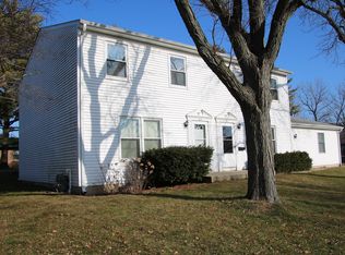 209 Chamberlain Dr, Dekalb, IL 60115