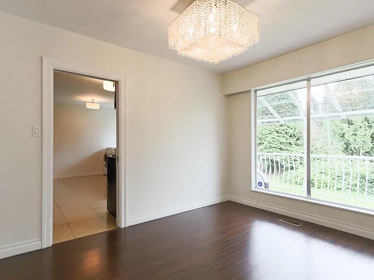 660 Kenwood Rd — Photo 9