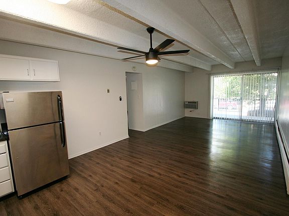 2nd image of 1085 N Pearl St