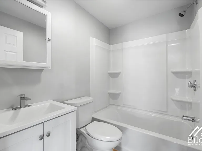 242 Waterman Avenue — Photo 26