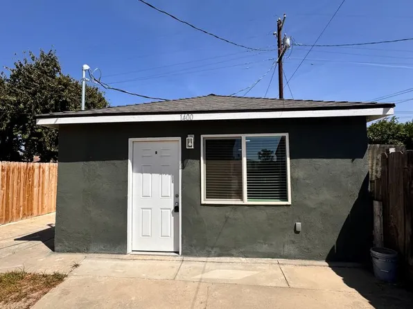 1400 El Rancho Dr Unit B, Bakersfield, CA 93304