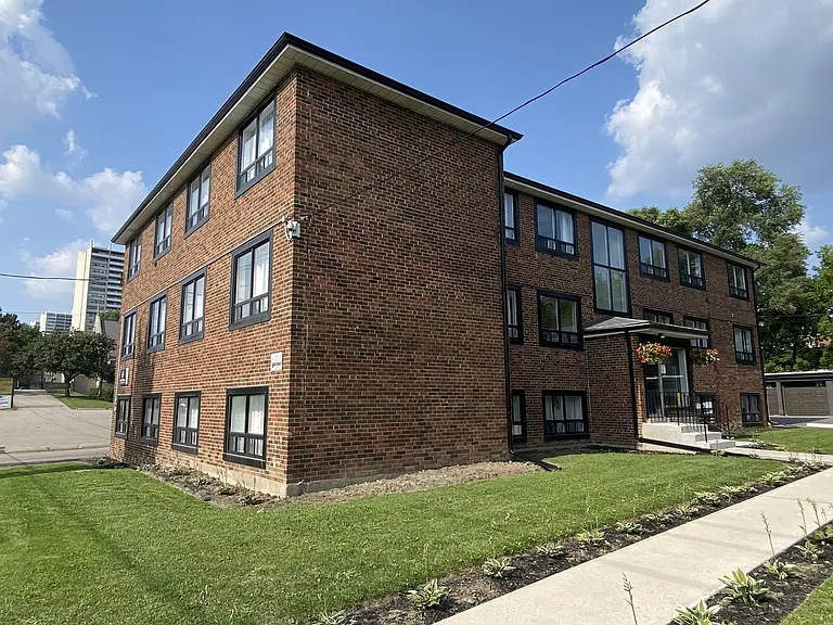 2255 Jane St — Photo 1