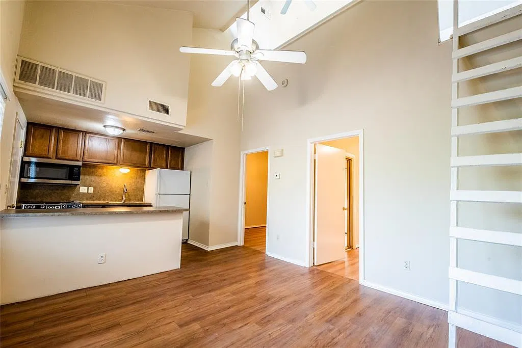 2 bed, 2.0 bath, 554 sqft, $1,500 — Photo 1