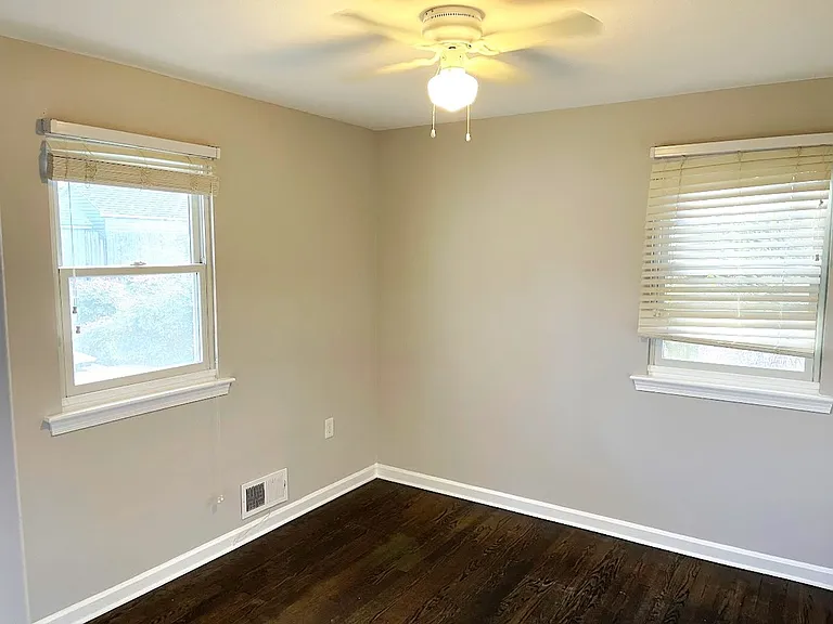 115 Whitmoor Ter — Photo 9