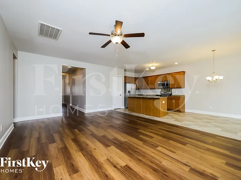 117 Saintsbury Pl — Photo 4