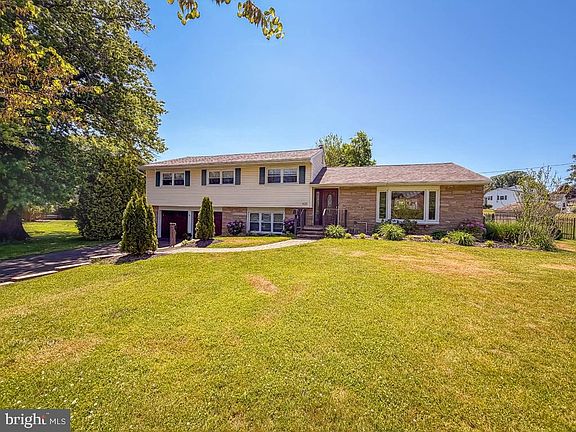 5th image of 925 Big Oak Rd