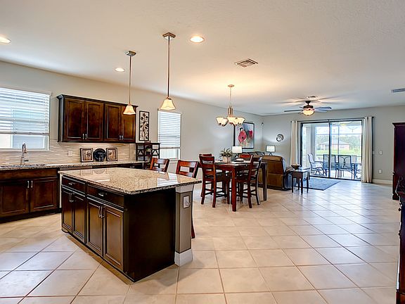 5th image of 3629 Moca Dr