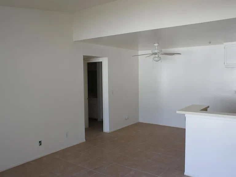 412 S Clementine St #110 — Photo 3