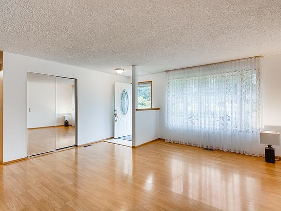 5th image of 15805 38th Avenue Ct E