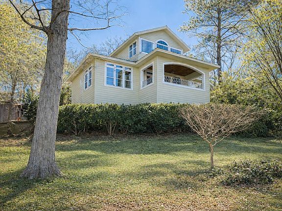 3rd image of 1067 Peg Leg Ln